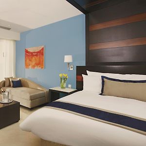Junior Suite Ocean Front